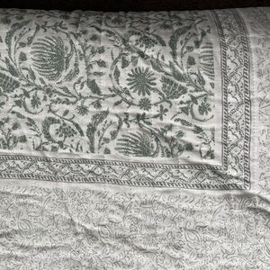 Threshold printed quilt - full/queen